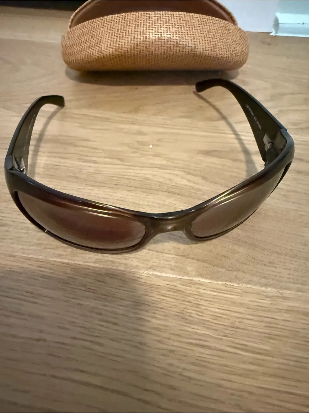 Maui Jim Brown Tortoise Polarized Sunglasses with Blue-Gray Lenses
